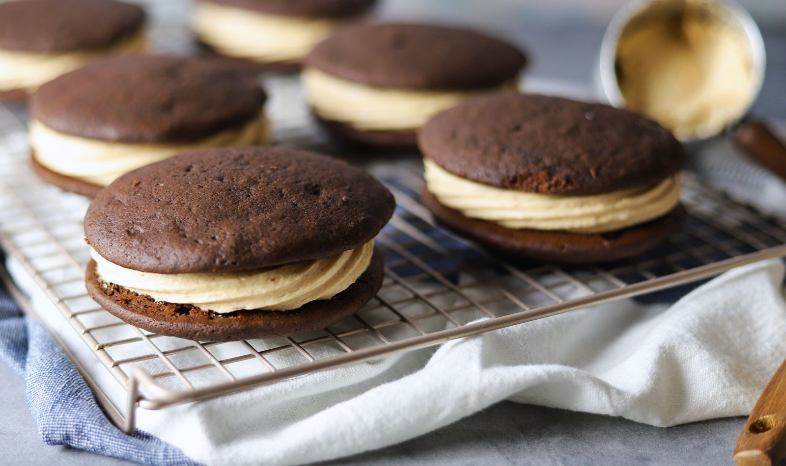Once Again Chocolate Peanut Butter Whoopie Pie Recipe
